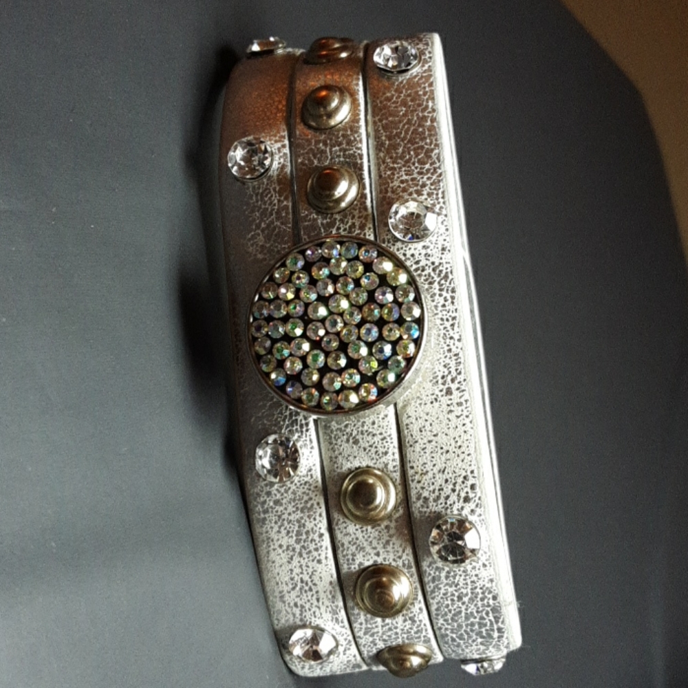 Rhinestone Silver Leatherette Snap Bracelet